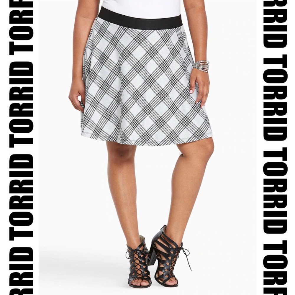 Torrid - Plaid Skater Skirt EUC